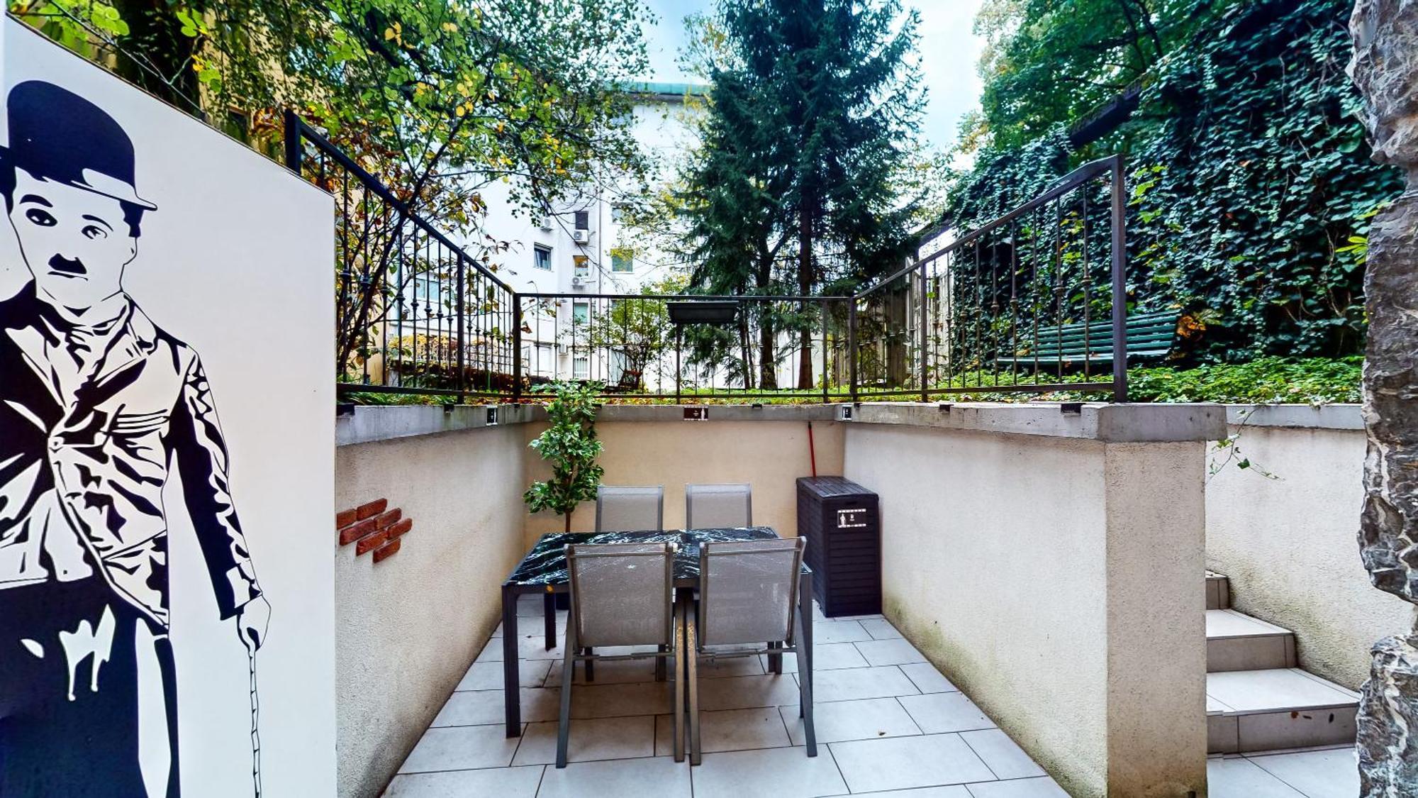 Chaplin Apartment - Free Garage Parking Laibach Exterior foto